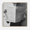 Obraz w ramie 50x50 - Nowe Wiadomości - retro zdjęcie, czarno białe - rama drewno