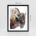 Plakat w ramie 40x50 - Obraz Dzikiej Przyrody w Śnieżnym Otoczeniu - żubr, śnieg - rama czarna