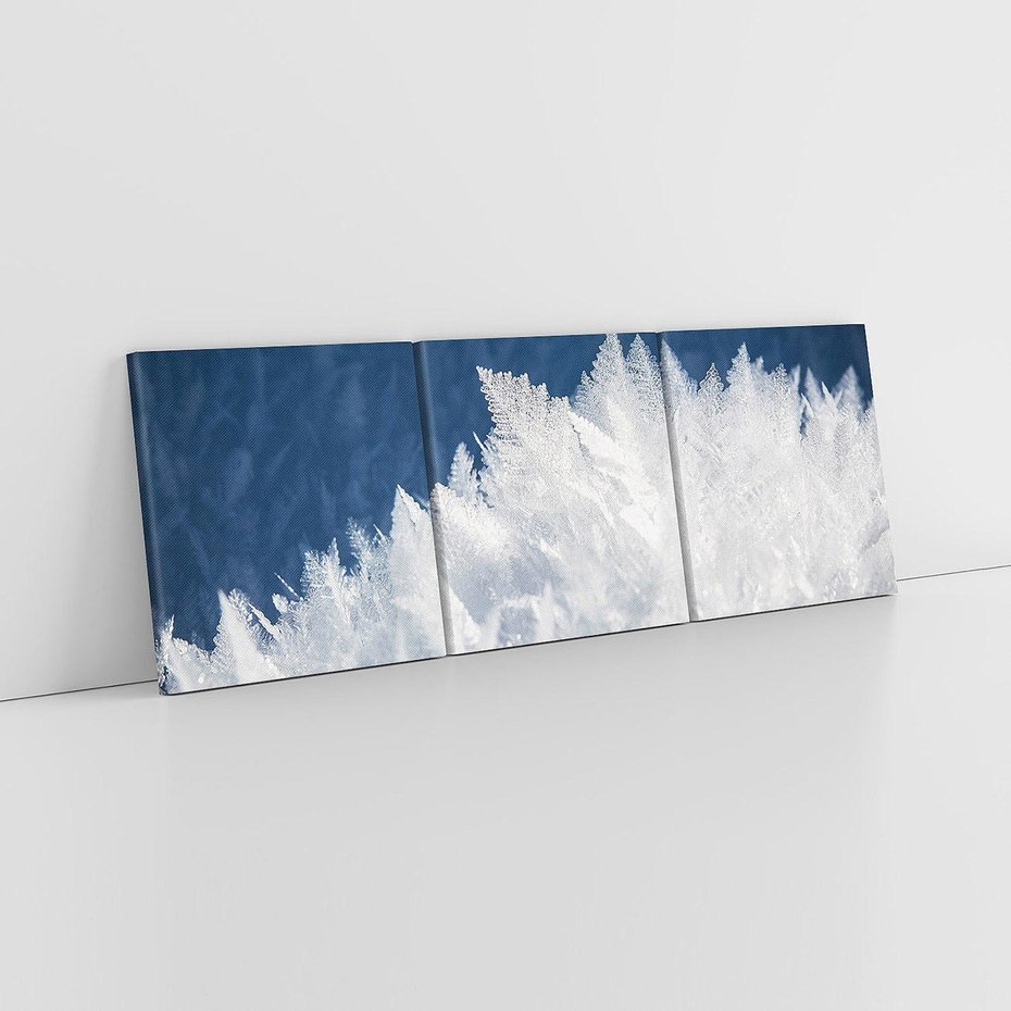 Obraz na płótnie 90x30 - Zimowa magia: Kryształki lodu - zima, kryształki