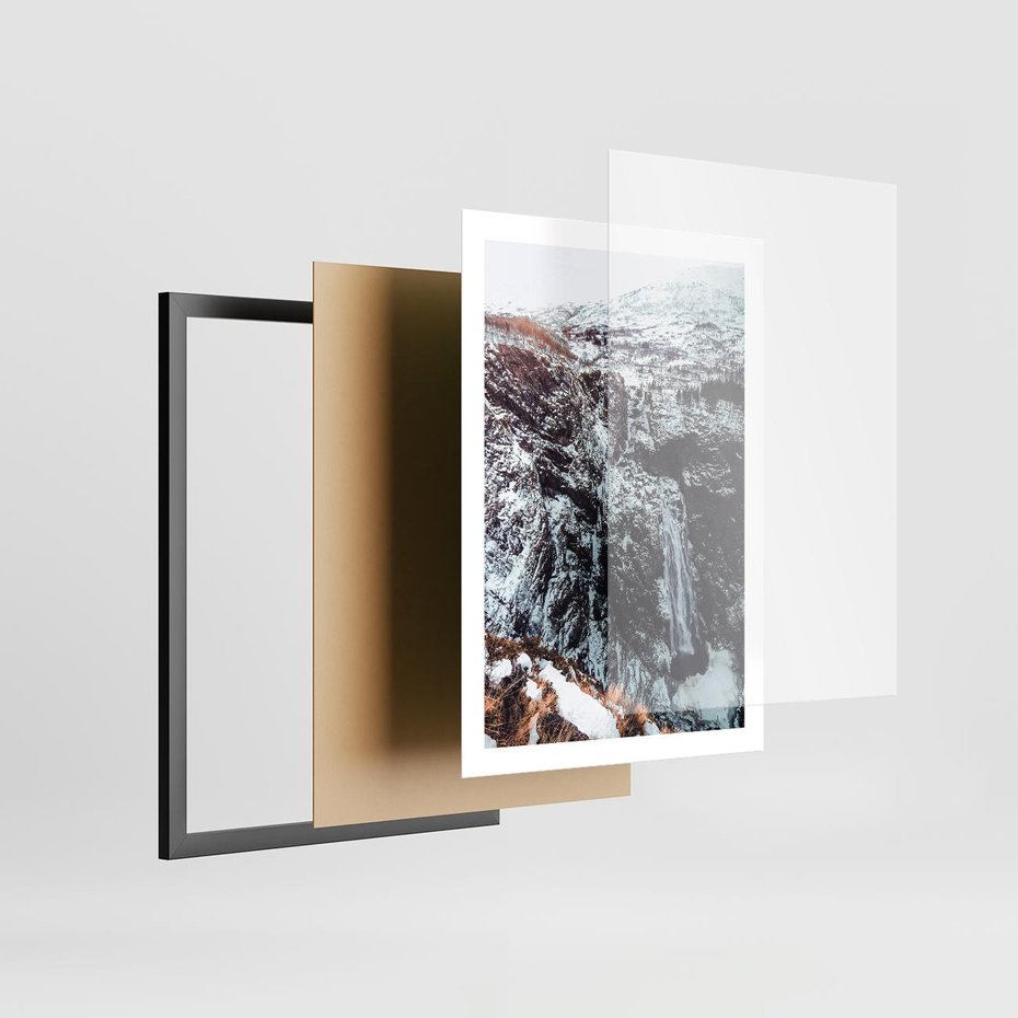 Plakat w ramie 50x70 - Góry w Białym Uroku: Zimowa Sceneria - górski krajobraz, zima - rama czarna