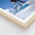 Plakat w ramie 50x70 - Snowboard na zimowych zboczach - snowboard, zima - rama drewno