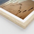 Plakat w ramie 30x40 - Ślady stóp na plaży - plaża, ślady - rama drewno