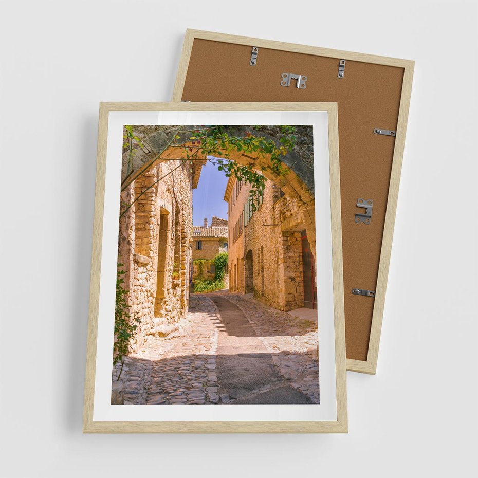Plakat w ramie 50x70 - Malownicza uliczka w perspektywie - uliczka, perspektywa - rama drewno