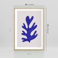 Plakat w ramie 50x70 - Przenikająca Struktura - boho plakat, niebieski liść w intensywnym kolorze - rama drewno