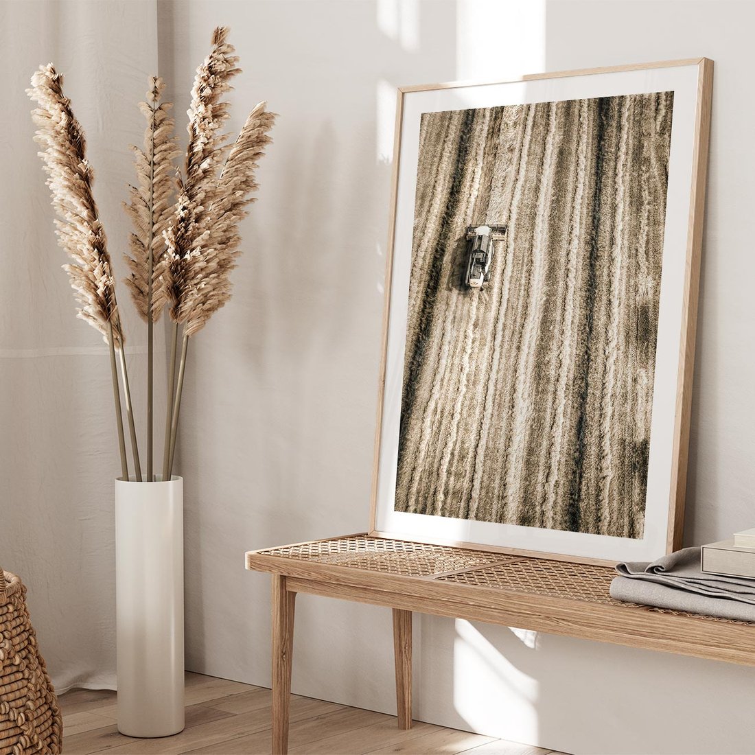 Plakat w ramie 30x40 - Sepia na Polu - kombajn, pole - rama drewno