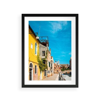 Plakat w ramie 30x40 - Przechadzka w Sercu Miasta - uliczka, perspektywa - rama czarna