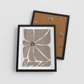 Plakat w ramie 40x50 - Złudne Zmysły - abstrakcyjny kwiat, beże i brązy - rama czarna