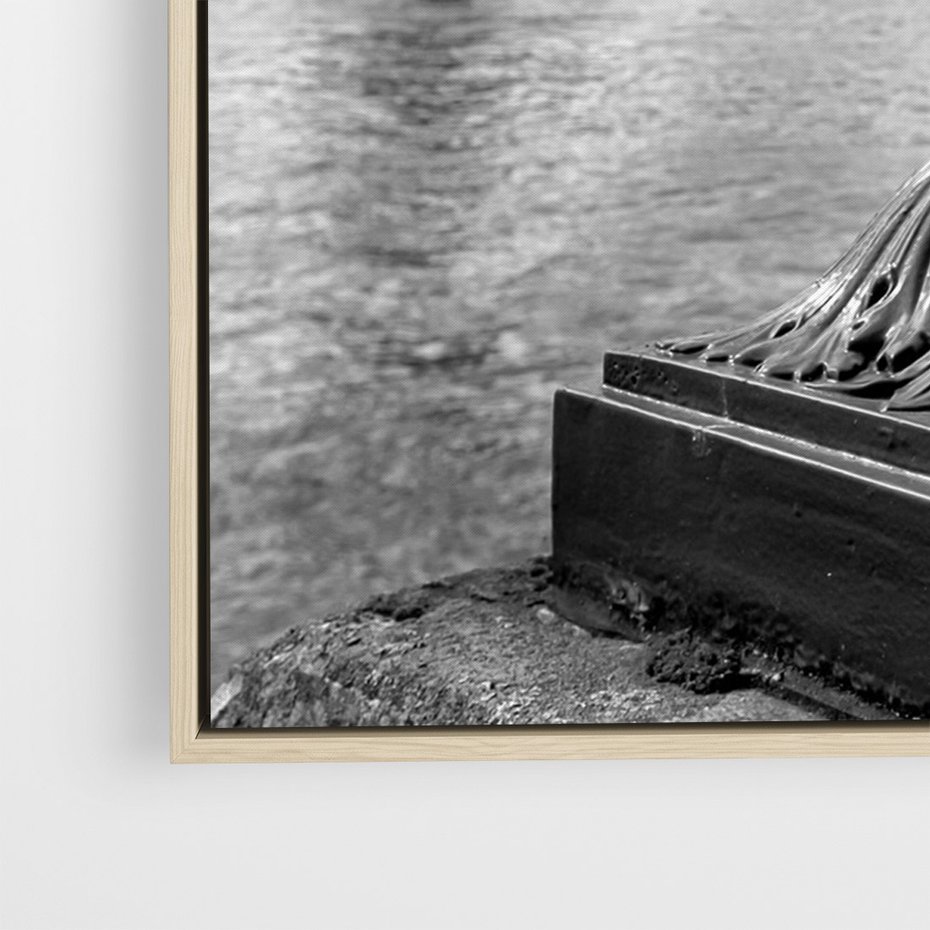 Obraz w ramie 80x120 - Pejzaż kruchości i siły - Londyn, Tamiza - rama drewno