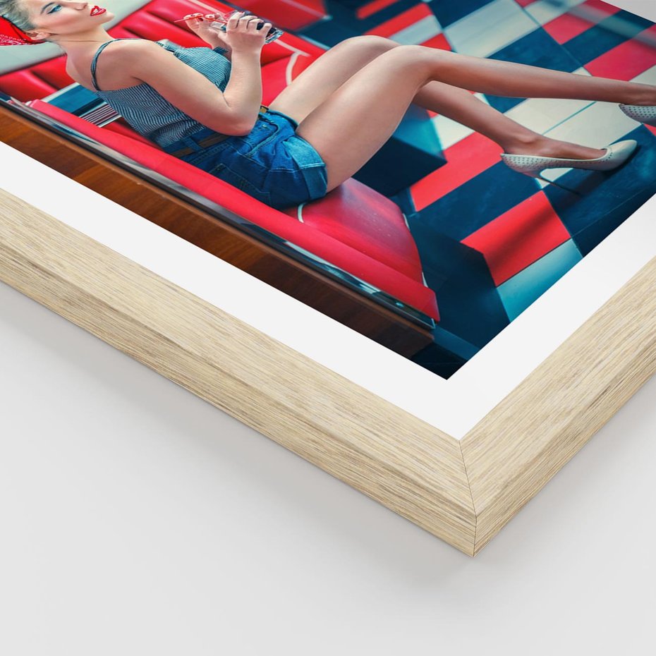 Plakat w ramie 50x70 - Stylowa Elegancja - retro, pinup - rama drewno