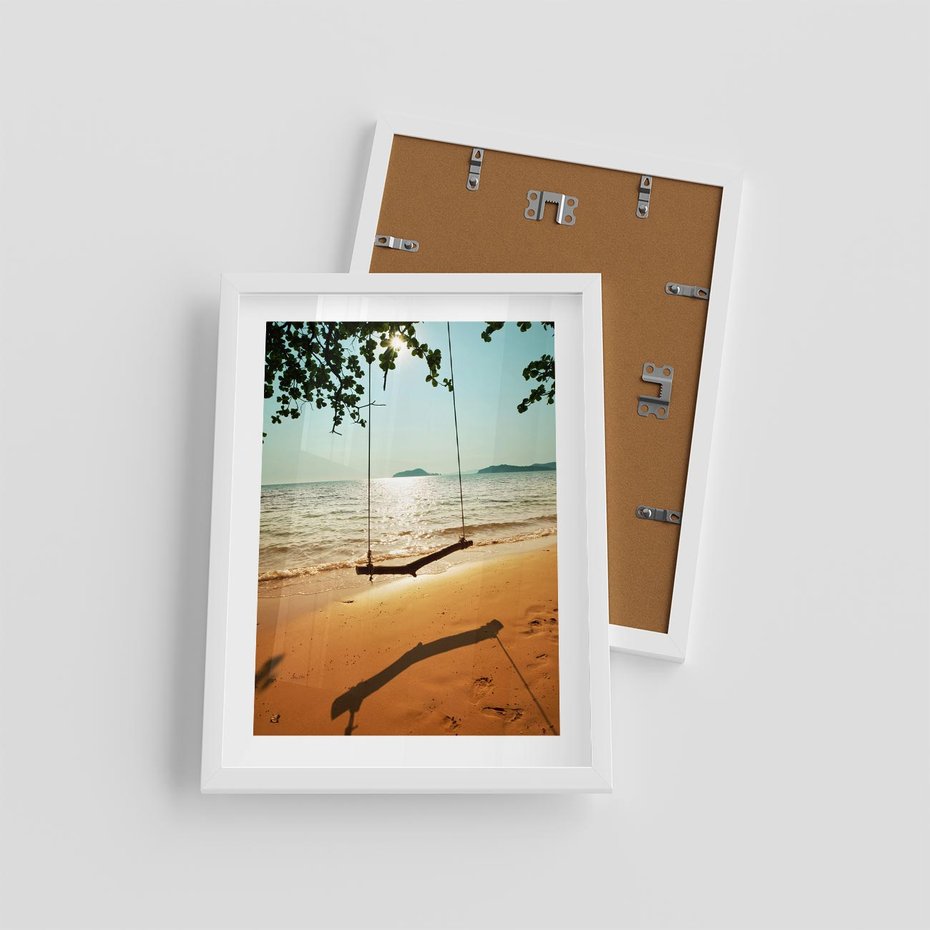 Plakat w ramie 30x40 - Tropikalna plaża i huśtawka - plaża, tropiki - rama biała