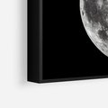 Obraz w ramie 100x70 - Księżycowa Aura - zdjęcie, ogromny księżyc na czarnym tle - rama czarna