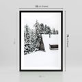 Plakat w ramie 50x70 - Zimowy Urok - śnieg, domek w górach - rama czarna