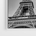 Obraz w ramie 50x50 - Zabawa w Paryżu - czarno białe zdjecie, wieża eiffla - rama biała