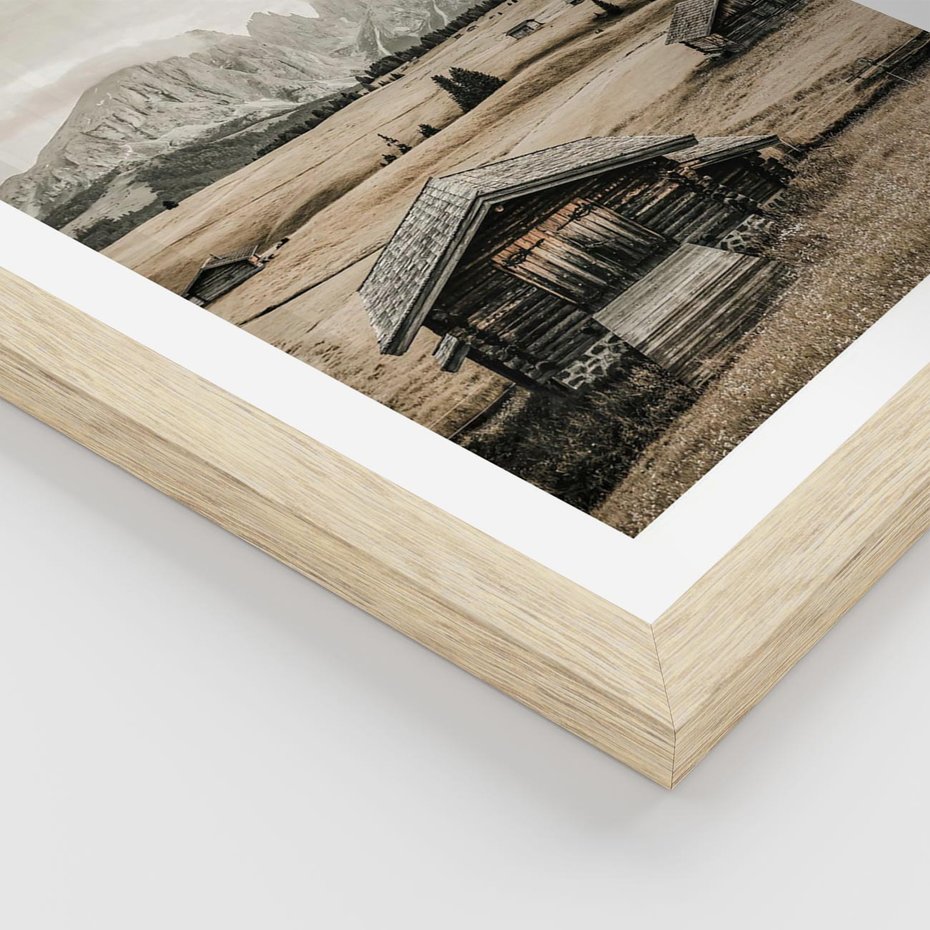 Plakat w ramie 40x50 - Klasyczny Urok Górskich Domków - domki, w górach - rama drewno