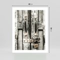 Plakat bez ramy 40x50 - Retro Drzwi: Zamknięta Tajemnica - stare drzwi, kłódka