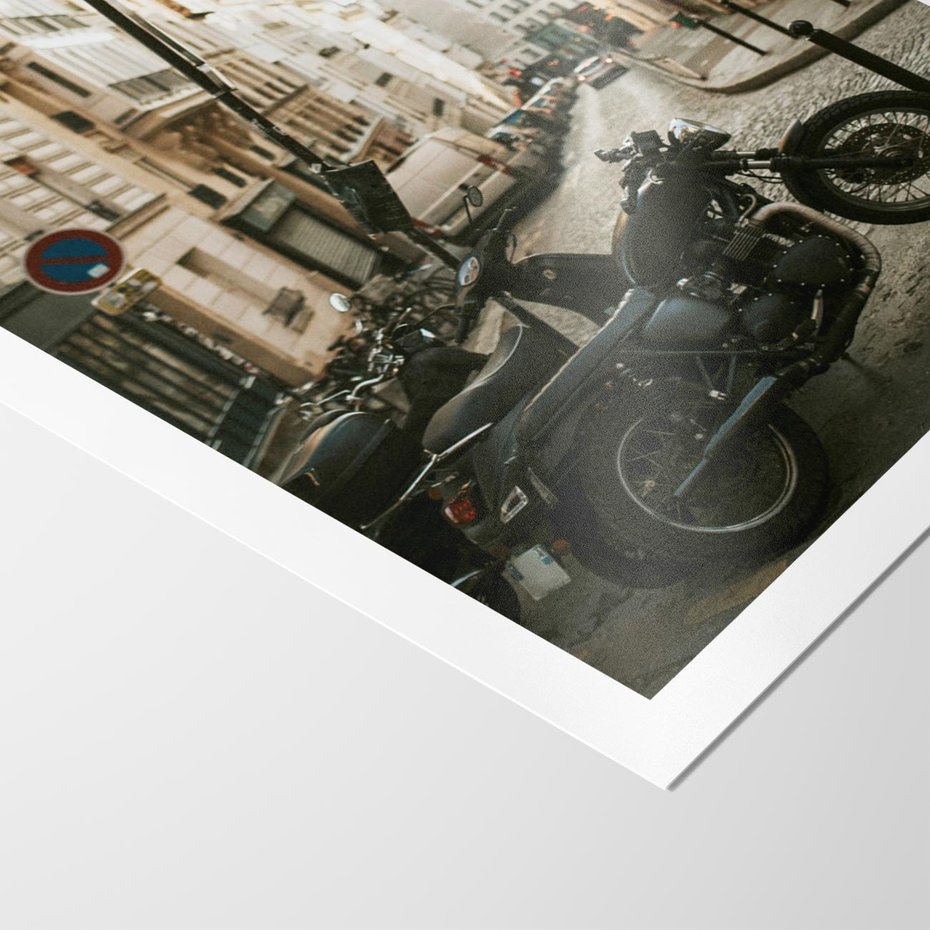 Plakat bez ramy 40x50 - Ducha Przygody - motor, uliczka