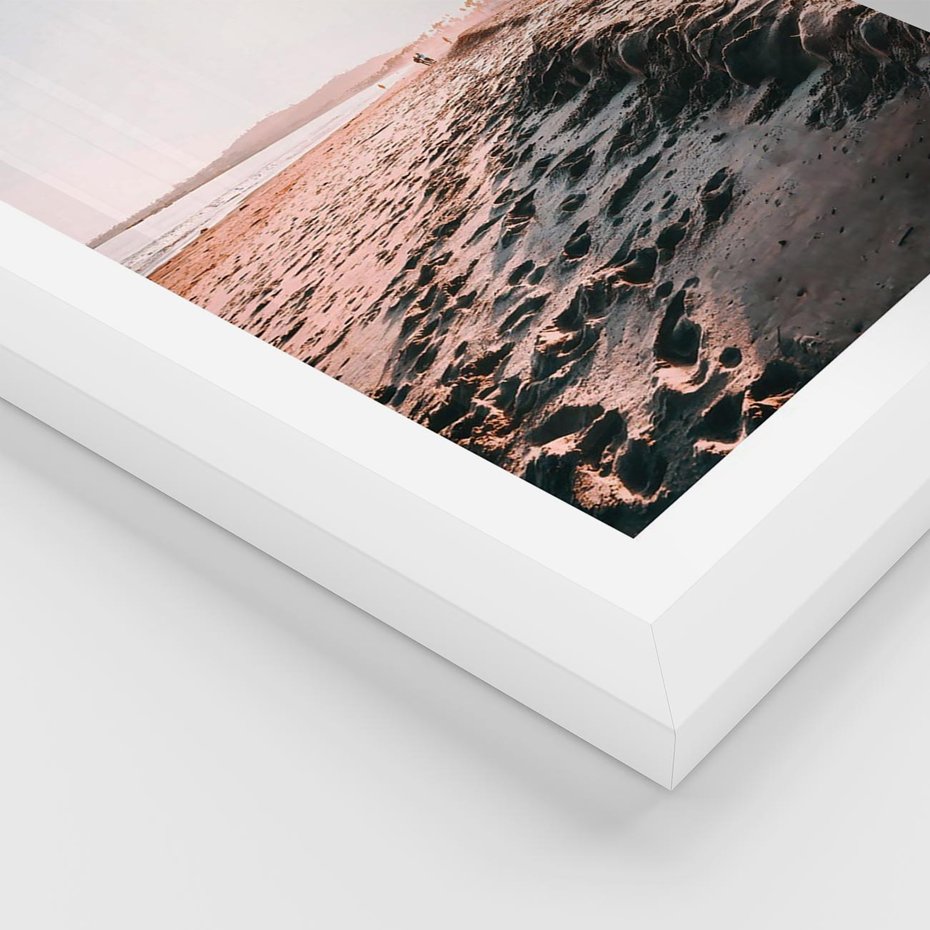 Plakat w ramie 30x40 - Błogie Chwile na Plaży - plaża, zachód słońca wakacje - rama biała
