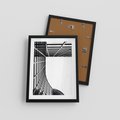 Plakat w ramie 30x40 - Minimalizm Wysokości - architektura, czarno białe zdjęcie - rama czarna