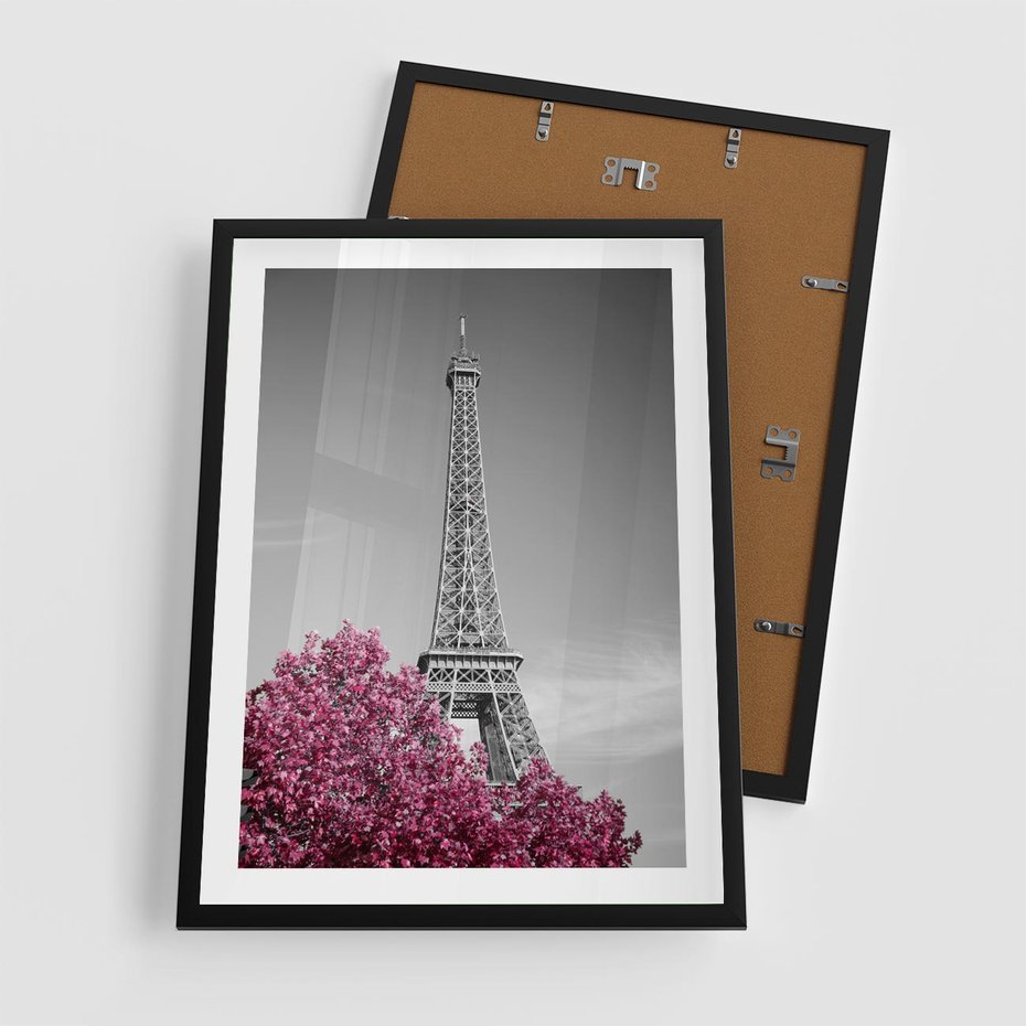 Plakat w ramie 50x70 - Różowy Paryż - czarno białe zdjęcie, wieża eiffla - rama czarna