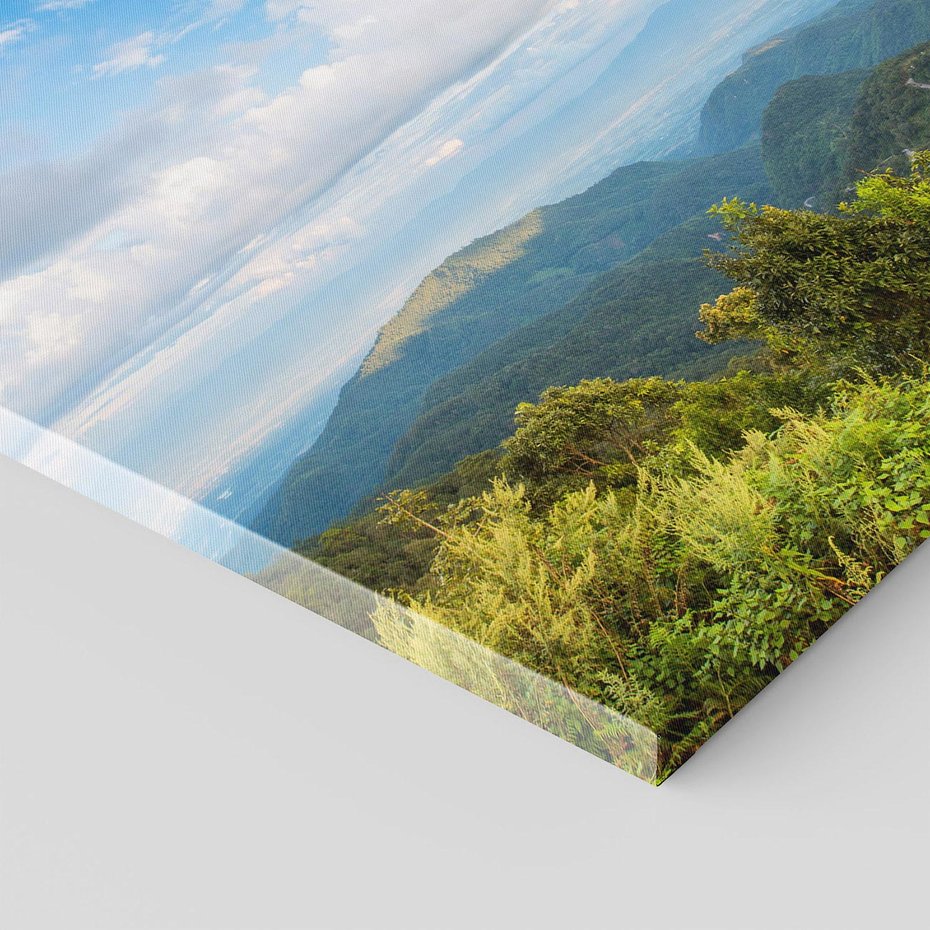 Obraz na płótnie 80x80 - Balony w górach: spektakularne widoki - balony, góry