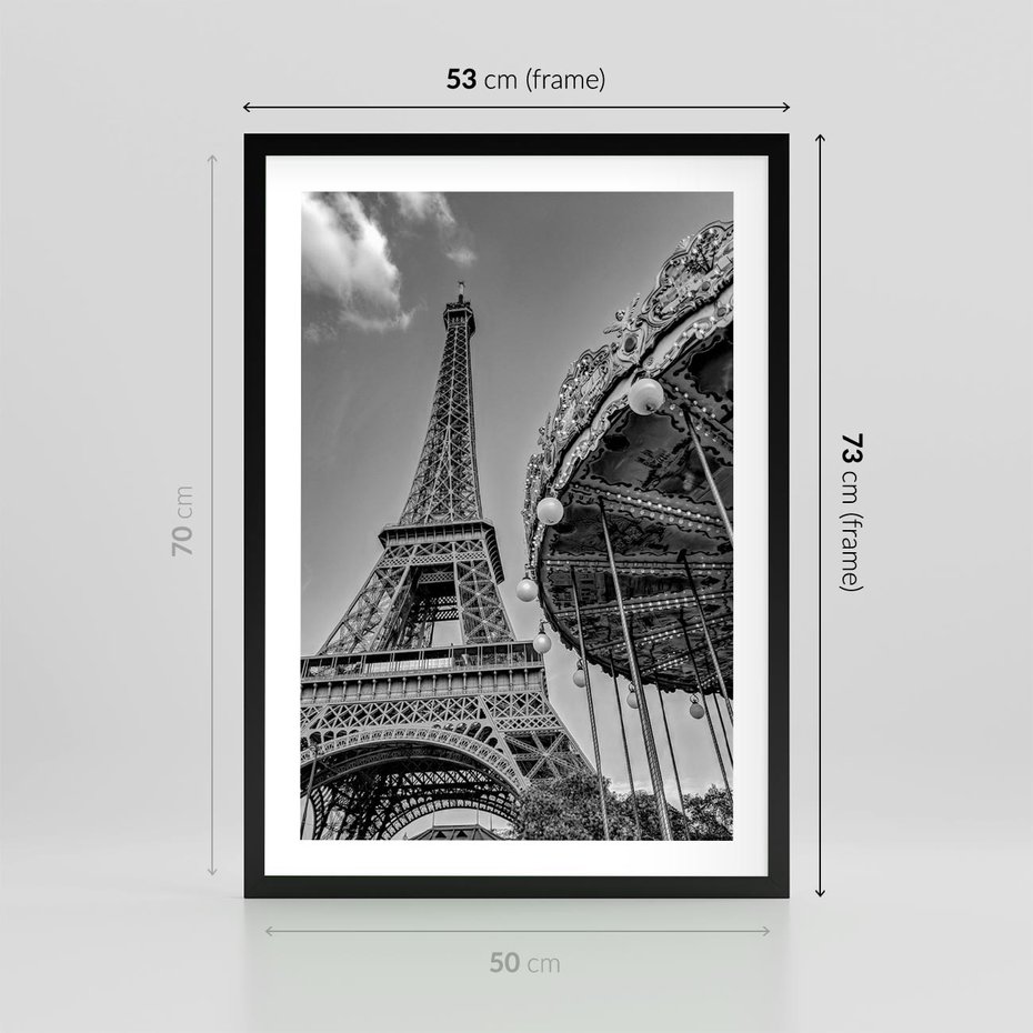 Plakat w ramie 50x70 - Zabawa w Paryżu - czarno białe zdjecie, wieża eiffla - rama czarna