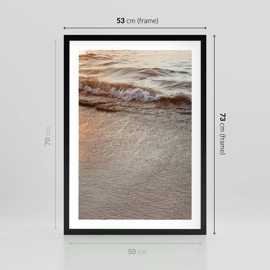 Plakat w ramie 50x70 - Spokój Morza: Fale na Plaży - fale, morze - rama czarna