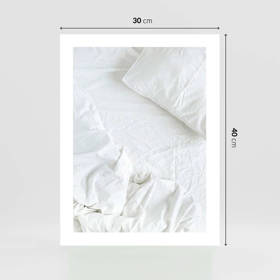 Plakat bez ramy 30x40 - Sztuka i Komfort - pościel, biała kołdra poduszka