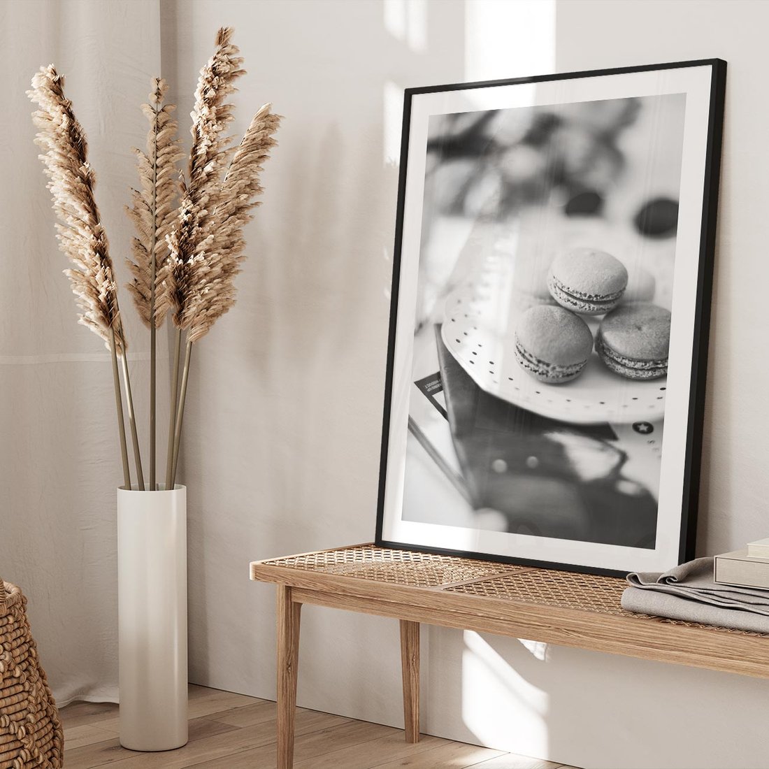 Plakat w ramie 50x70 - Makaroniki w Szarości - czarno biała fotografia, plakat - rama czarna