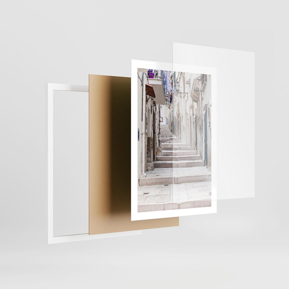 Plakat w ramie 50x70 - Urokliwa uliczka w perspektywie - uliczka, perspektywa - rama biała