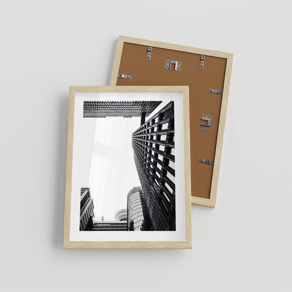 Plakat w ramie 30x40 - Monochromatyczna Sceneria Wieżowców - architektura, wieżowce - rama drewno