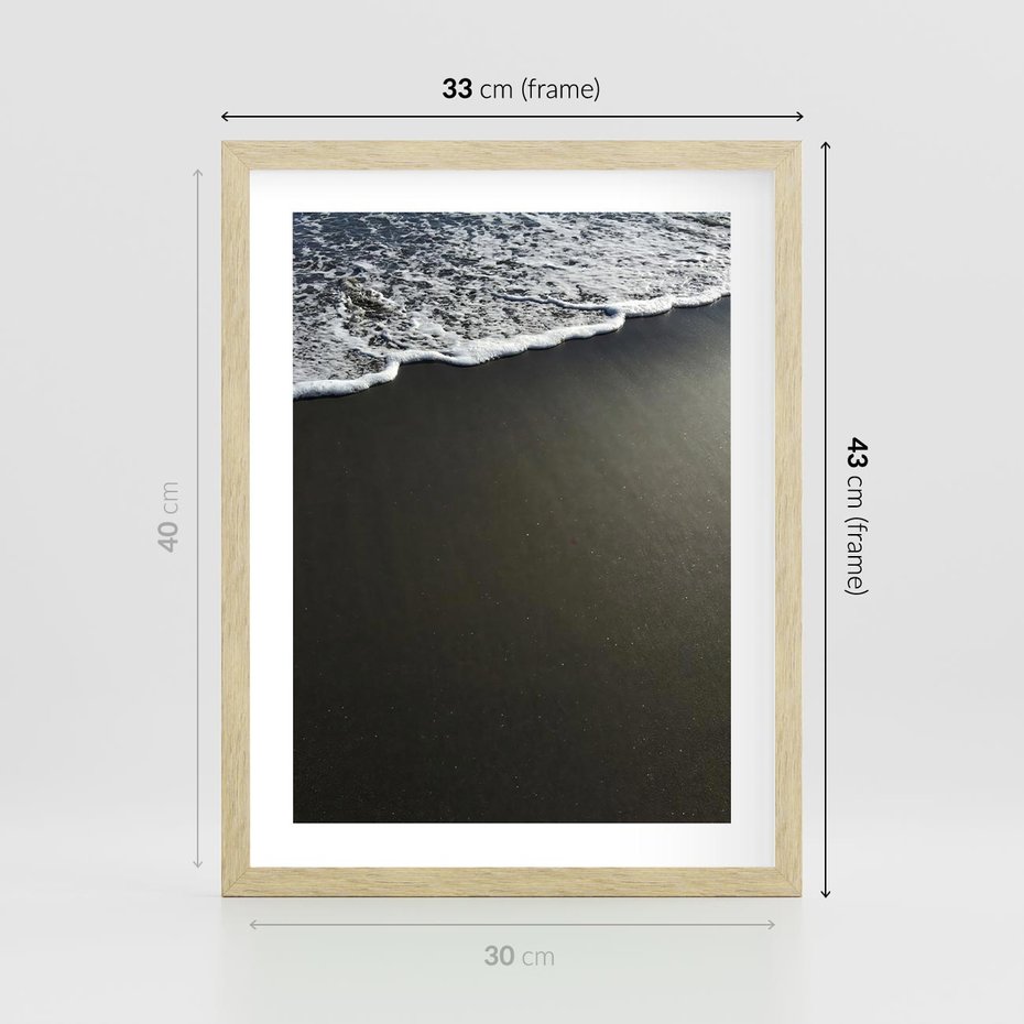 Plakat w ramie 30x40 - Morskie Fale na Plaży - plaża, morskie fale omywają piasek - rama drewno