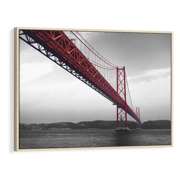 Obraz w ramie 70x50 - Majestatyczny Most - czarno biała fotografia, czerwony stalowy most nad rzeką - rama drewno