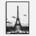 Obraz w ramie 70x100 - Wieża Eiffla - czarno białe zdjecie, wieża eiffla - rama czarna