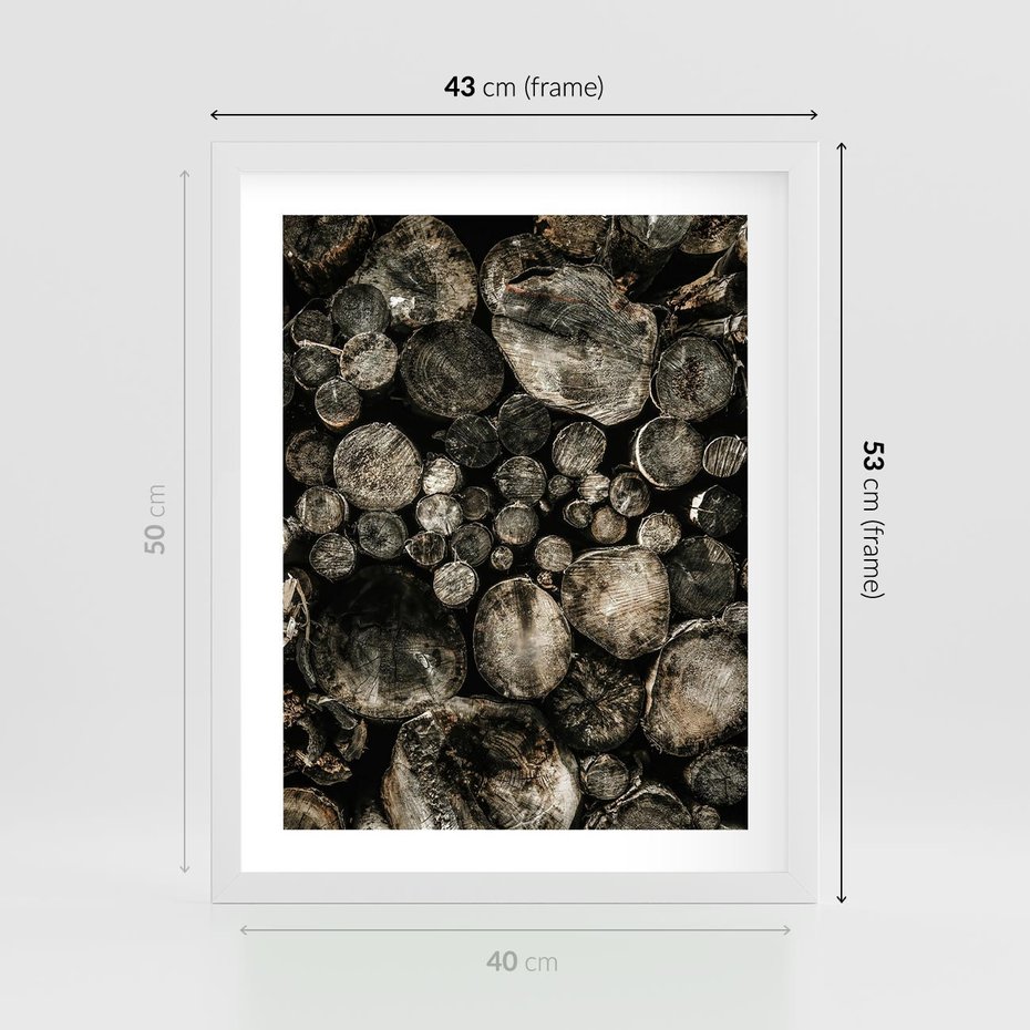 Plakat w ramie 40x50 - Stos Drewna - kłody drewna, pociete drweno - rama biała