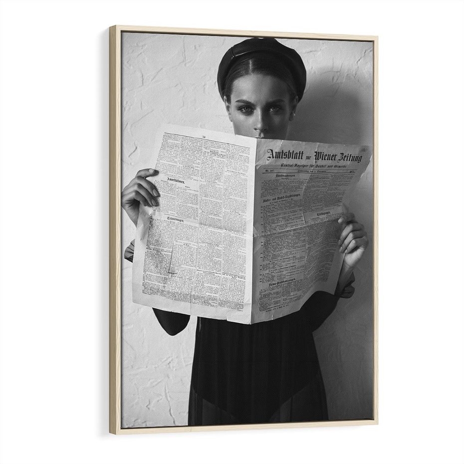Obraz w ramie 80x120 - Nowe Wiadomości - retro zdjęcie, czarno białe - rama drewno