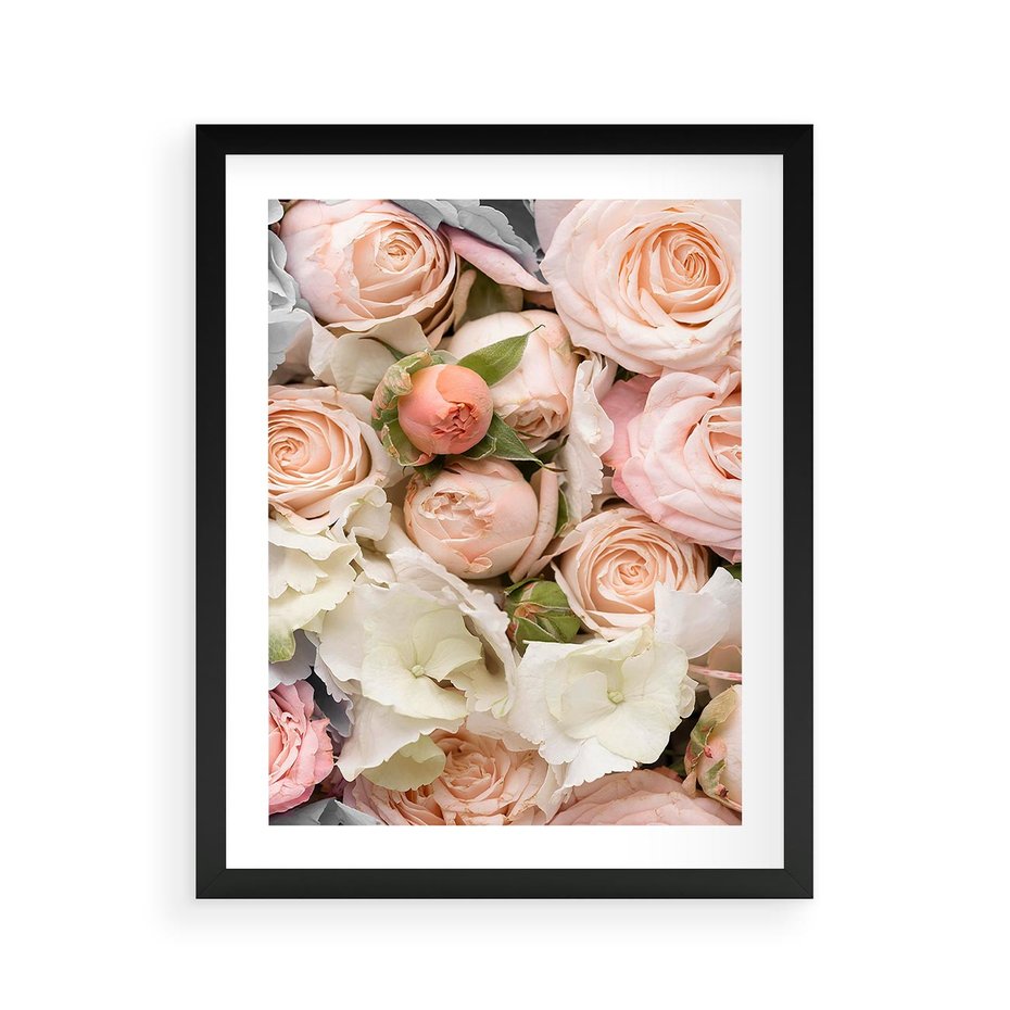 Plakat w ramie 40x50 - Kwiatowy Rarytas: Róże w Herbacianym Zbliżeniu - kwiaty, herbaciane - rama czarna
