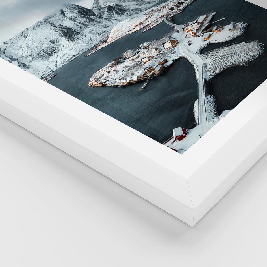 Plakat w ramie 30x40 - Ciepło i Urok Północy - skandynawskie, domki - rama biała