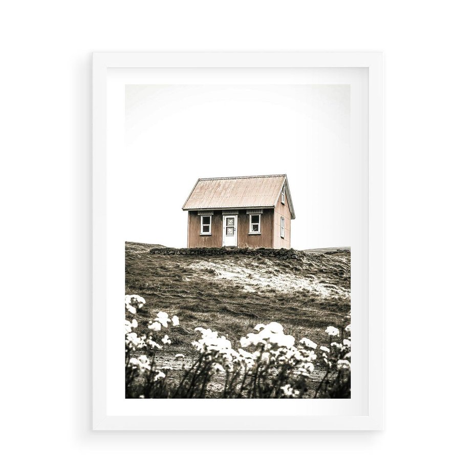 Plakat w ramie 50x70 - Krajobraz z Przeszłości: Kwitnąca Łąka w Sepii - domek na wzgórzu, kwitnąca łąka - rama biała