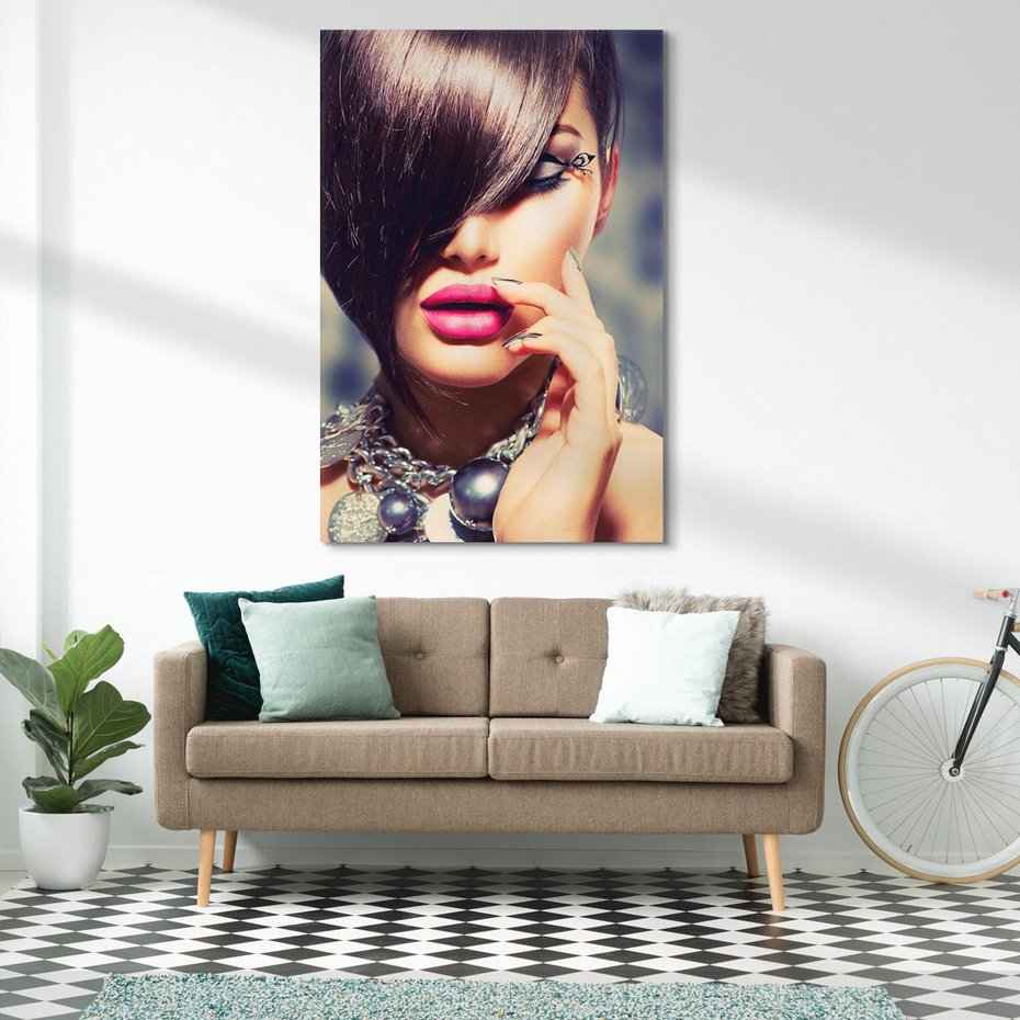 Obraz na płótnie 80x120 - Kobiecy urok w makijażu i fryzurze - makijaż, fryzura