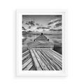 Plakat w ramie 50x70 - Pomost nad Morzem - pomost, morze - rama biała