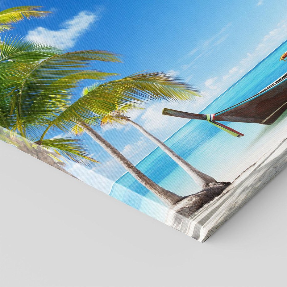 Obraz na płótnie 80x80 - Sielska plaża z łodzią na morzu - plaża, morze