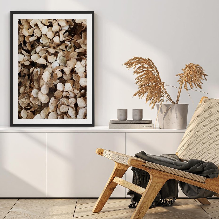 Plakat w ramie 40x50 - Delikatność Hortensji: Kompozycja Kwiatów w Beżu - hortensja, odcienie beżu - rama czarna