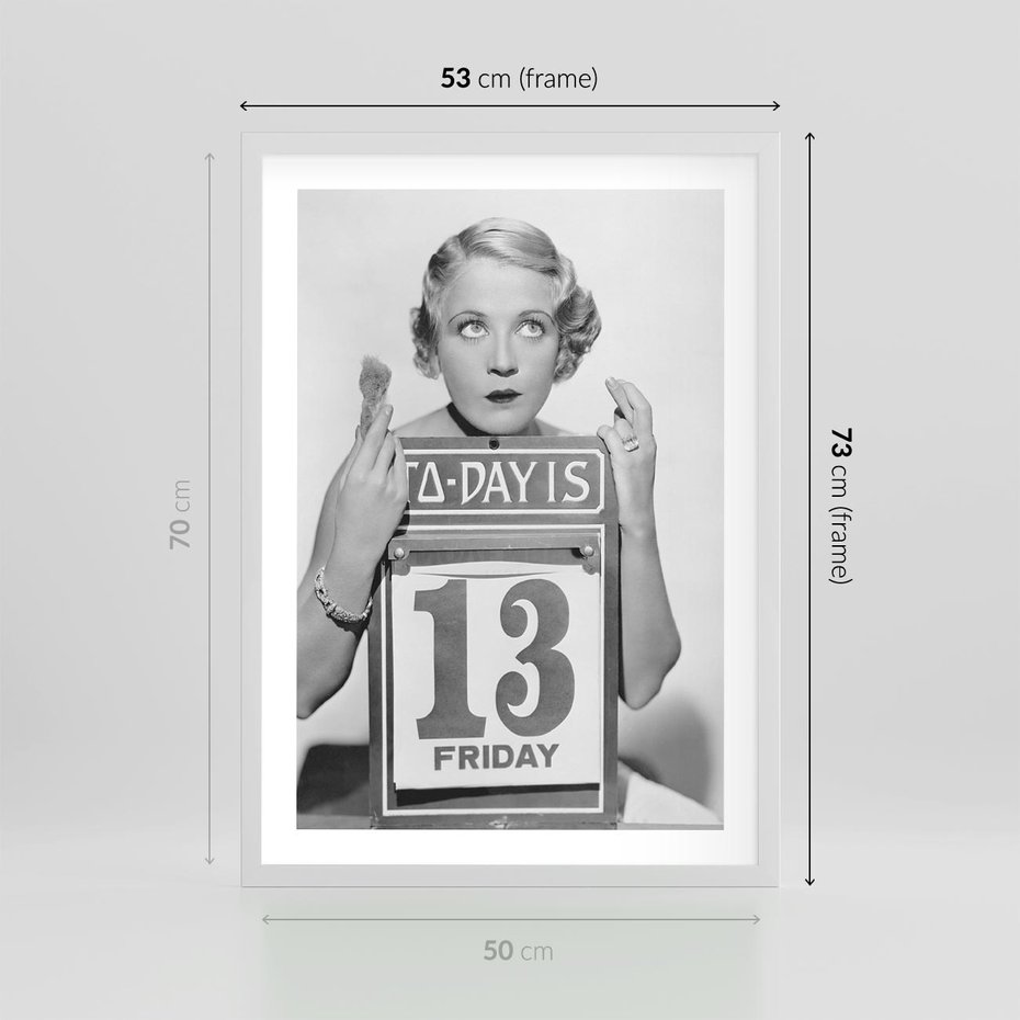 Plakat w ramie 50x70 - Czy to Pech - retro zdjęcie, czarno białe - rama biała