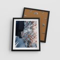 Plakat w ramie 40x50 - Lot Ptaka - zima, zimowy krajobraz - rama czarna