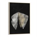 Obraz w ramie 50x70 - Obce Powidoki - abstrakcyjna ćma, mroczna atmosfera - rama drewno