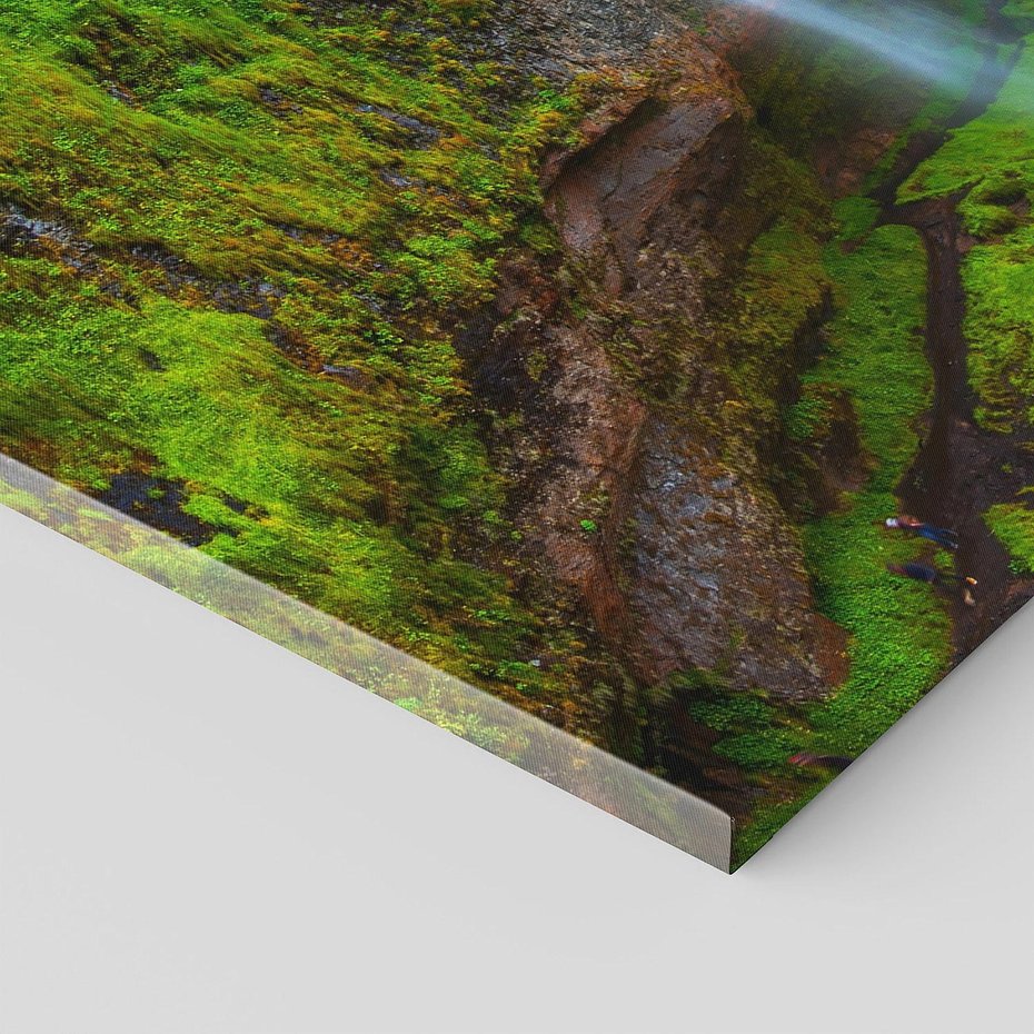 Obraz na płótnie 140x70 - majestat górskiego krajobrazu - wodospad, góry