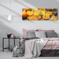 Obraz na płótnie 120x40 - Soczyste pomarańcze i soki - pomarańcze, soki
