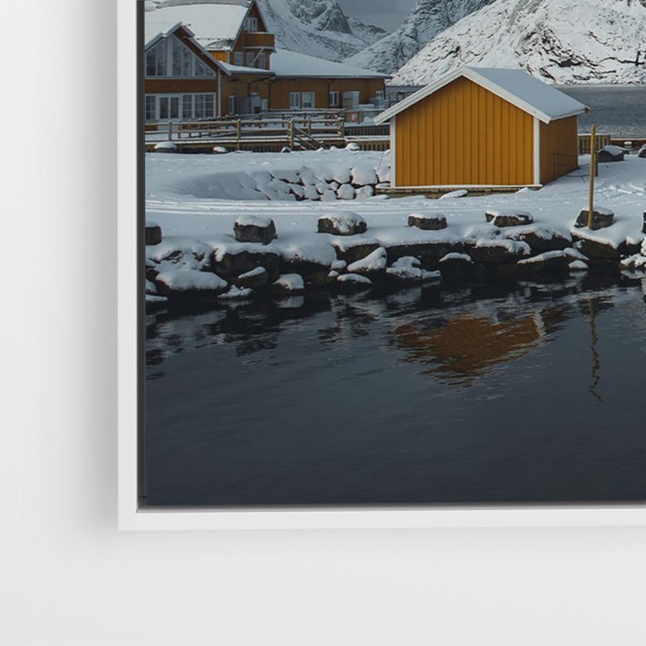 Obraz w ramie 70x50 - Minimalizm i Urok Natury - skandynawskie, domki - rama biała