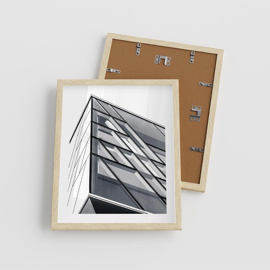 Plakat w ramie 40x50 - Architektura Przyszłości: Czarno-Białe Ujęcie - nowoczesna architektura, czarno białe zdjęcie - rama drewno