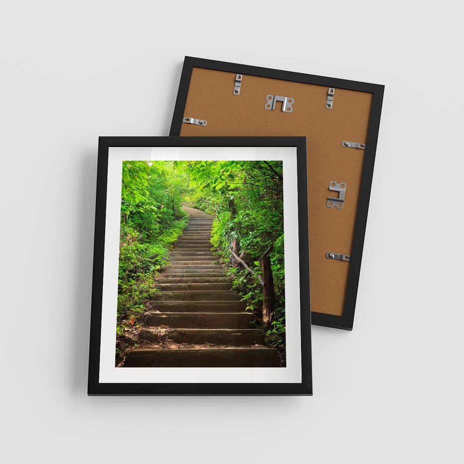 Plakat w ramie 40x50 - Lasowa ścieżka pełna tajemnic - ścieżka, schody - rama czarna